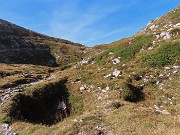 23 Nel valloncello tra Foppazzi nord e Cimetto sud profonde doline carsiche